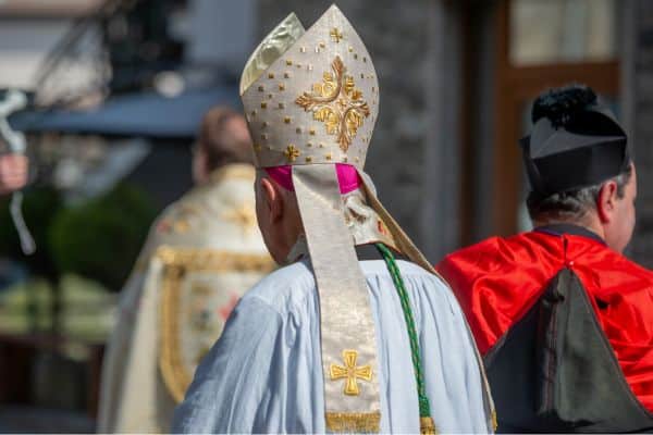 Infusiones, oración y frutas medicinales: el lado más humano de los Papas